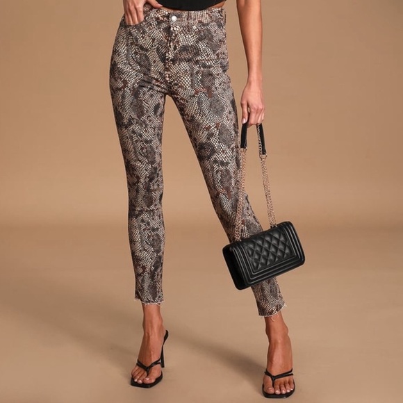 Free People High-Rise Black Tan Snake Print Raw Hem Jeans Women’s Multi Size NWT - Picture 1 of 10